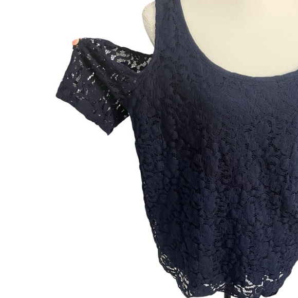New York & Company Navy Lace Cold Shoulder Blouse sz XL EUC - Picture 5 of 11
